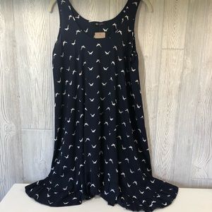 Vision Dress Navy with White Birds Ruffle Hem Size Medium